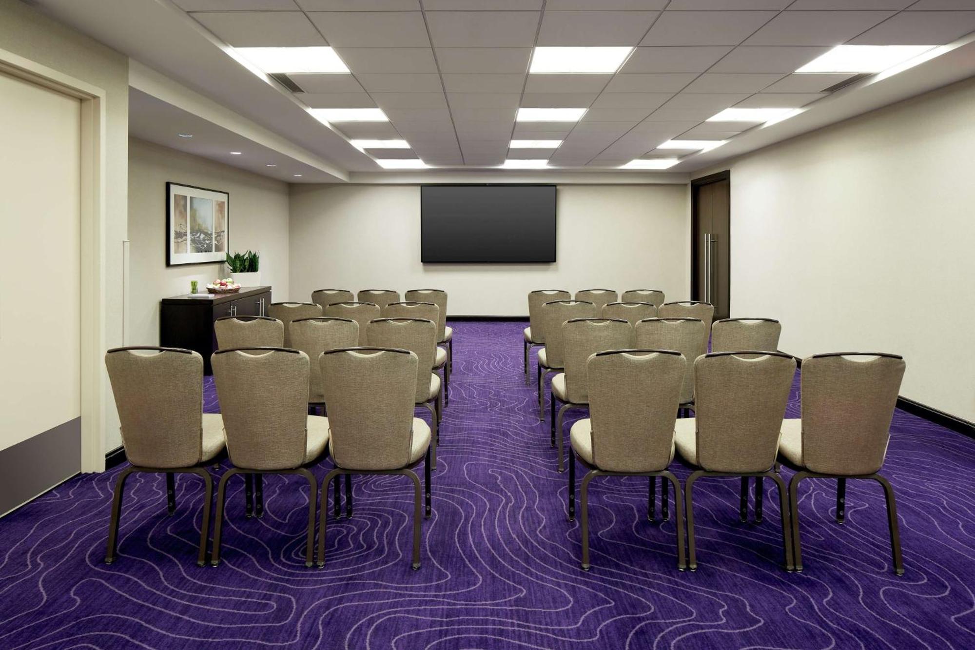 Doubletree Par Hilton Montréal