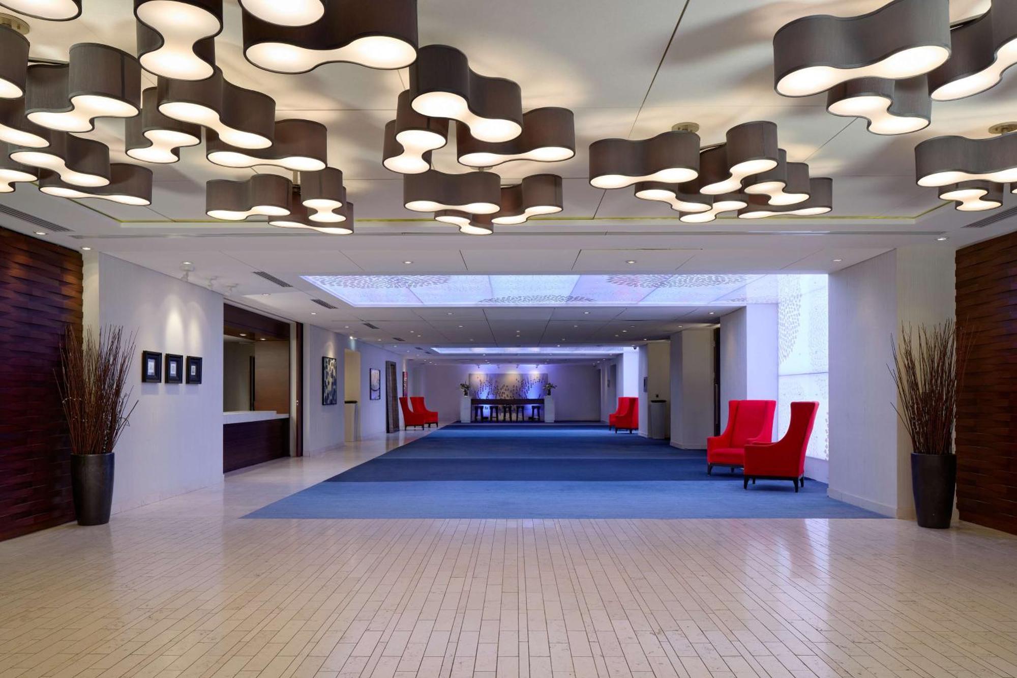 Doubletree Par Hilton Hotel Montréal